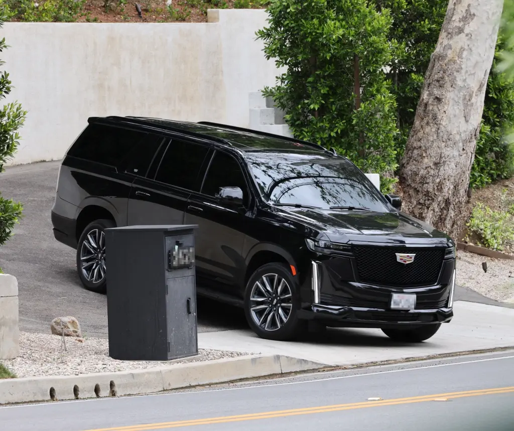 Kylie Jenner’s car stealthily leaves rumored beau Timothée Chalamet’s Beverly Hills mansion