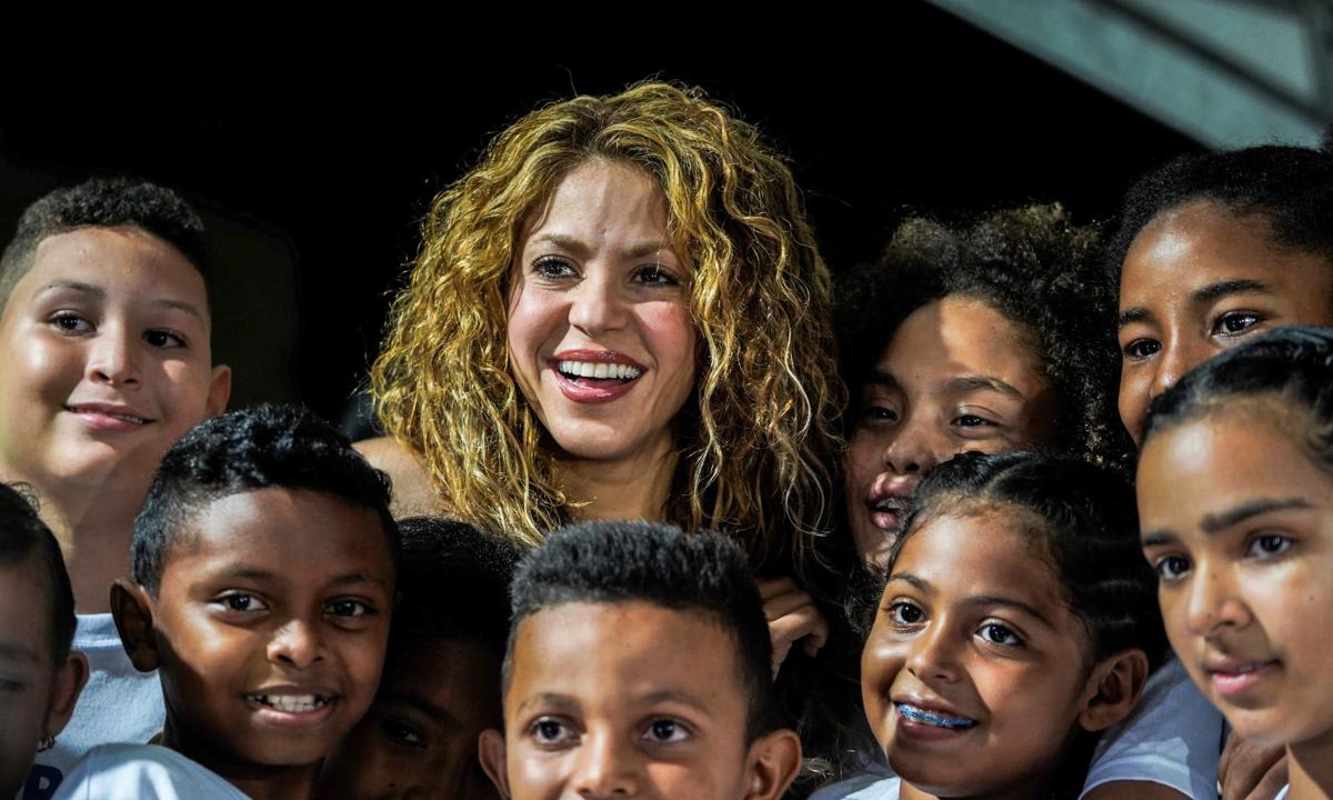 SHAKIRA SHOWS LOVE FOR THE CHILDREN OF COLOMBIA, VOWS TO RENOVATE SCHOOL