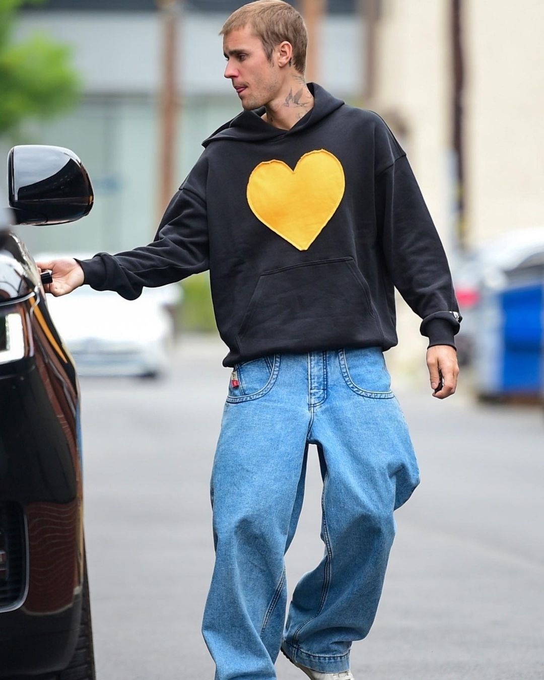 CAN JUSTIN BIEBER MAKE JNCO JEANS A THING AGAIN?