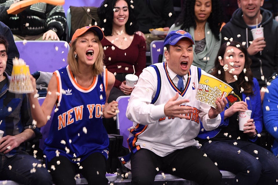 Taylor Swift pulls off hilarious dance moves with Jimmy Fallon on The Tonight Show