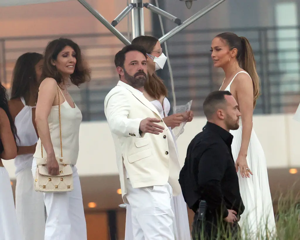 Ben Affleck, Jennifer Lopez bring 17-year-old Violet to Michael Rubin’s white party