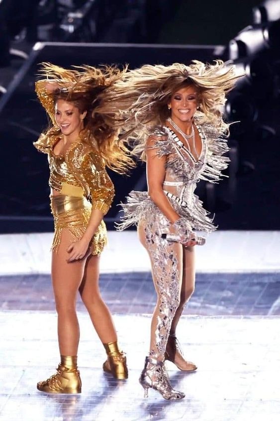 Jennifer Lopez and Clara Chia together in a pH๏τo: What must Shakira think of the viral image?