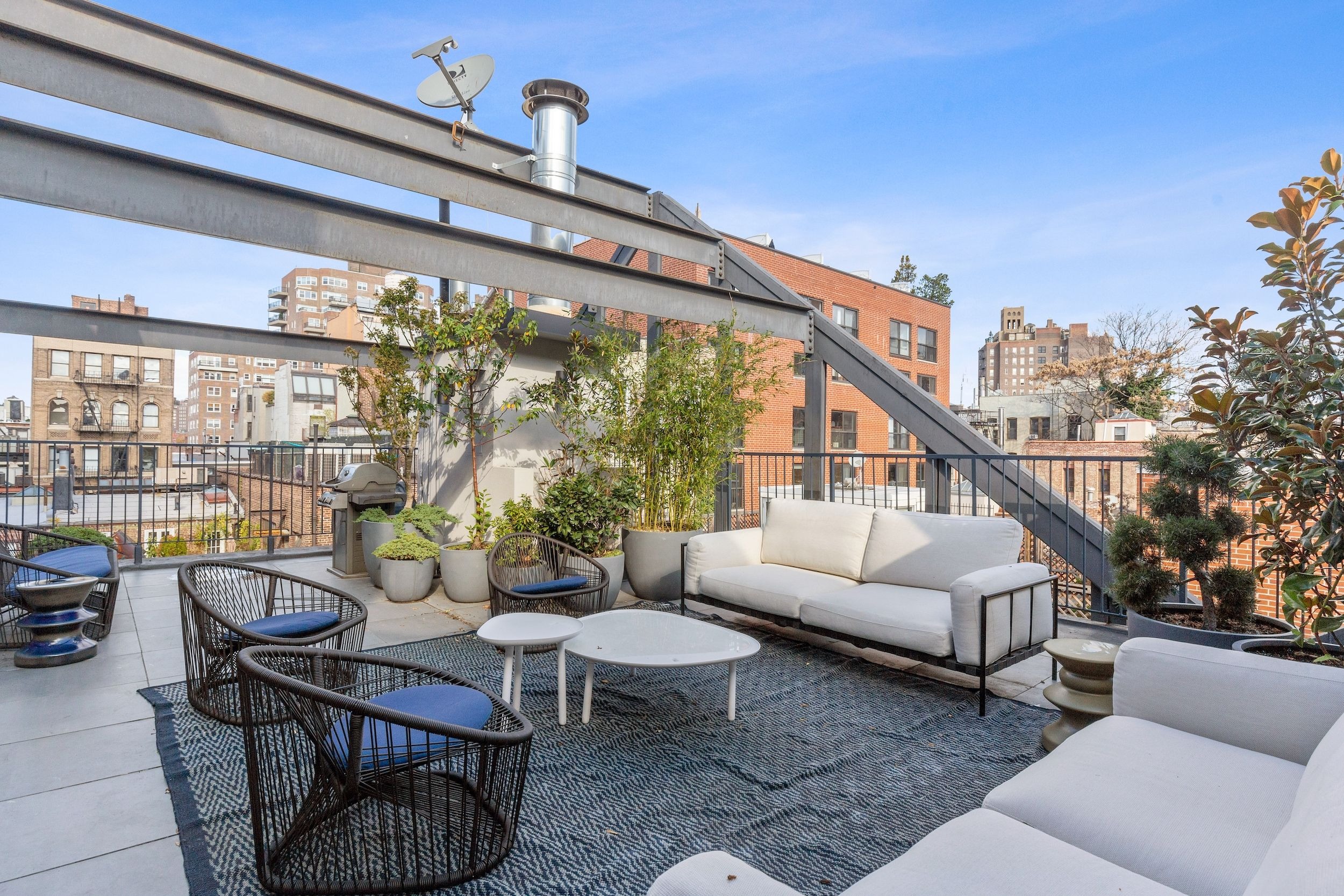 Take a Tour of Taylor Swift’s Famed Cornelia Street Townhouse (Exclusive)