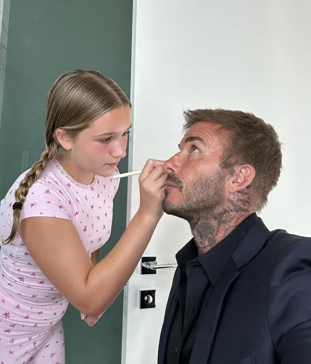 BLEND IT LIKE BECKHAM David Beckham plays doting dad as daughter Harper does his makeup in sweet snap