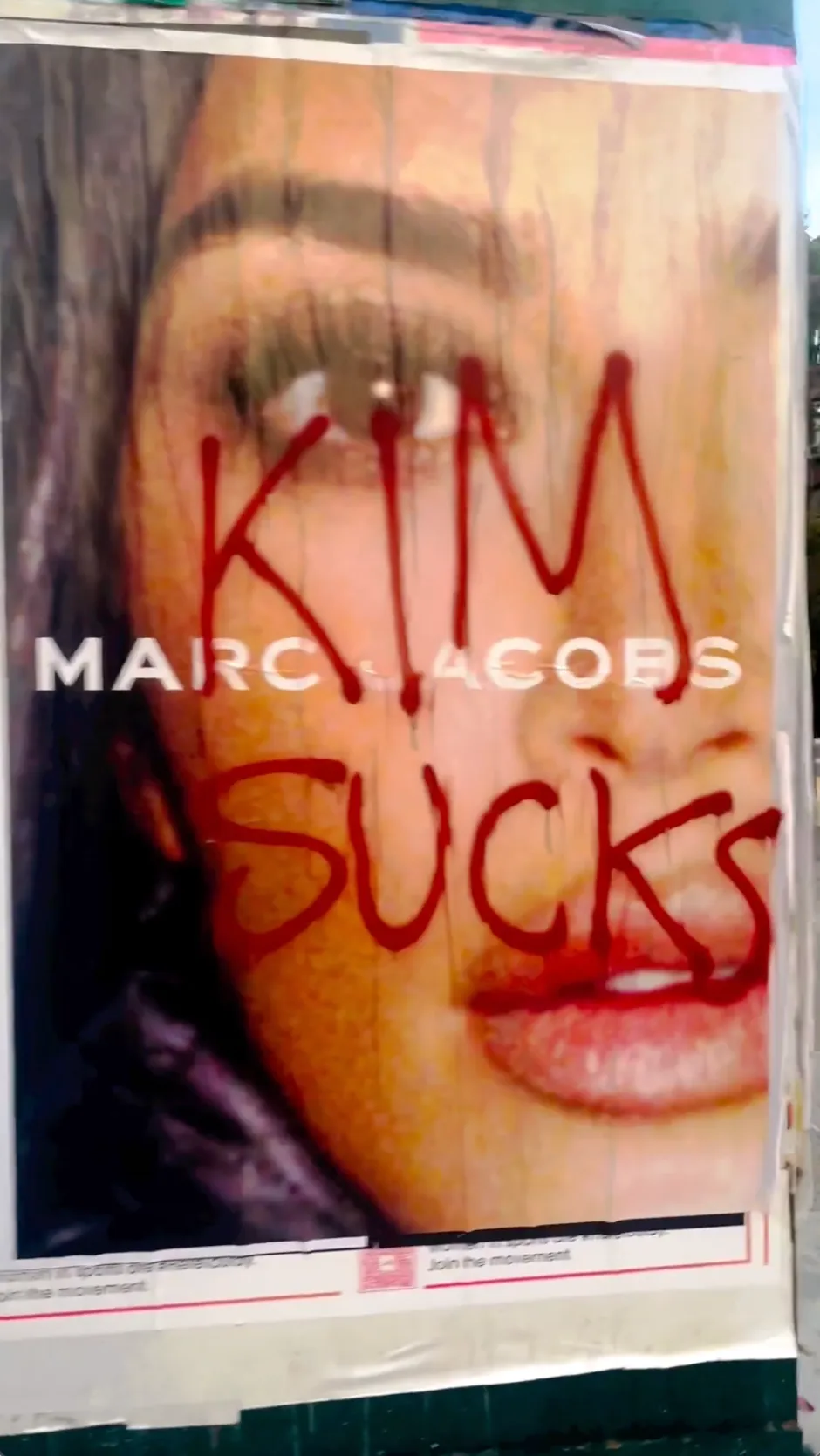 KIM DEFACED Kim Kardashian’s mᴀssive model posters vandalized by NYC socialite with angry graffiti messages in shock new videos