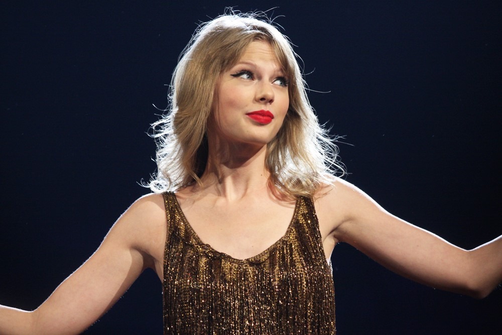 Why Do People Hate on Singer Taylor Swift?