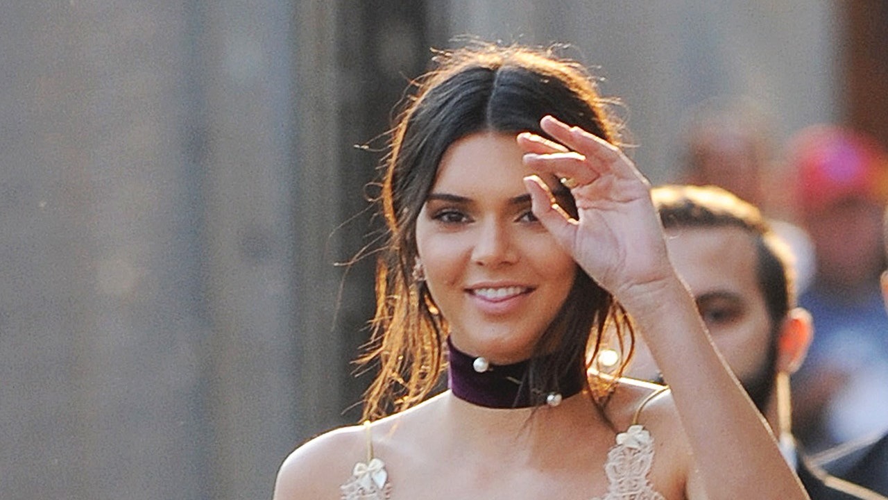 Times Kendall Jenner laughed in the face of bras