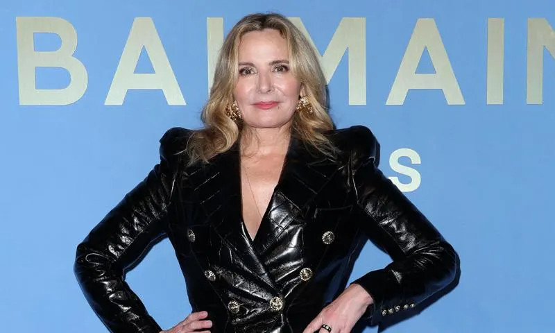 KIM CATTRALL STUNS AS KIM KARDASHIAN’S NEW MODEL