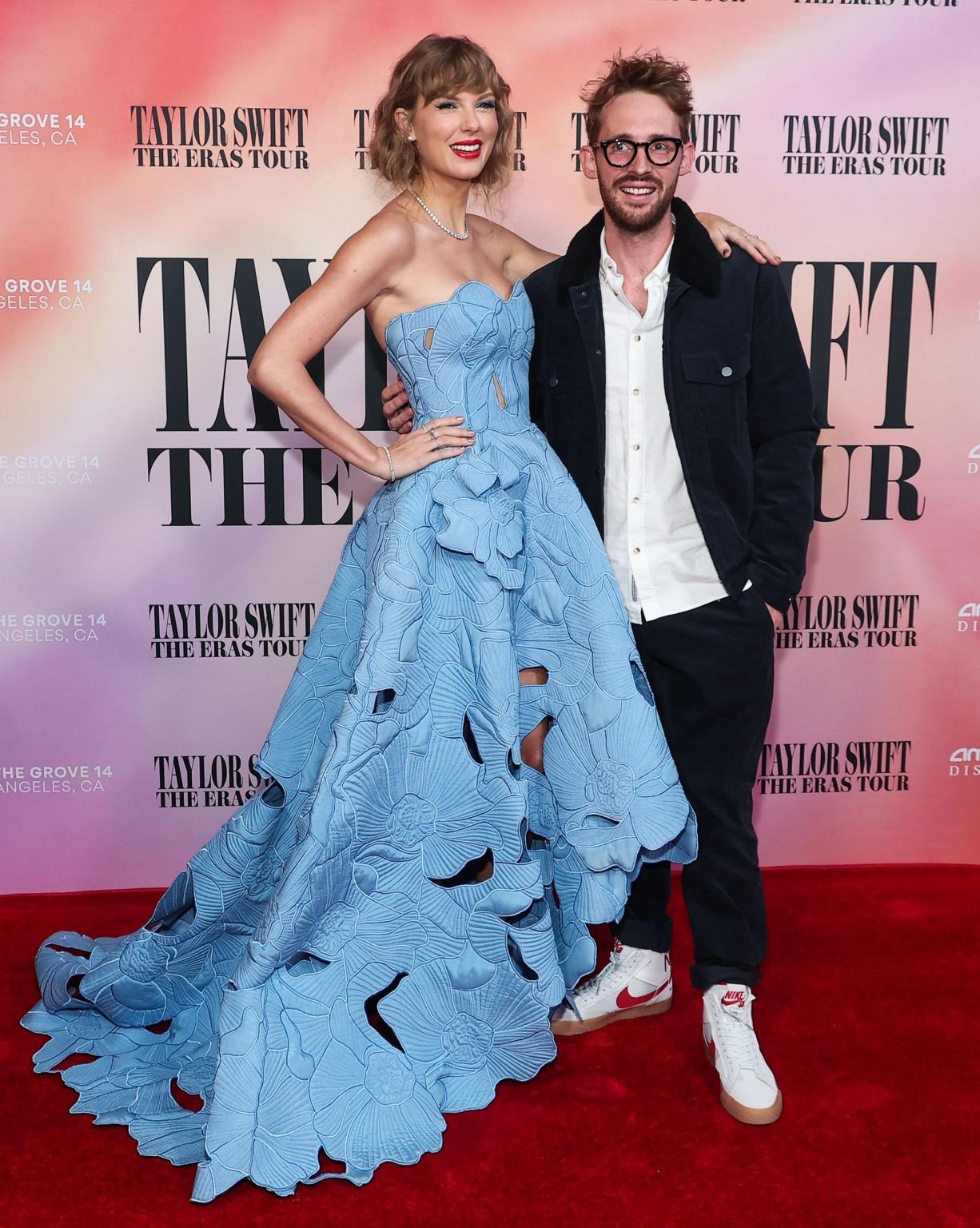 Taylor Swift Makes Surprise Appearance At Eras Tour Movie Premiere Without Travis Kelce