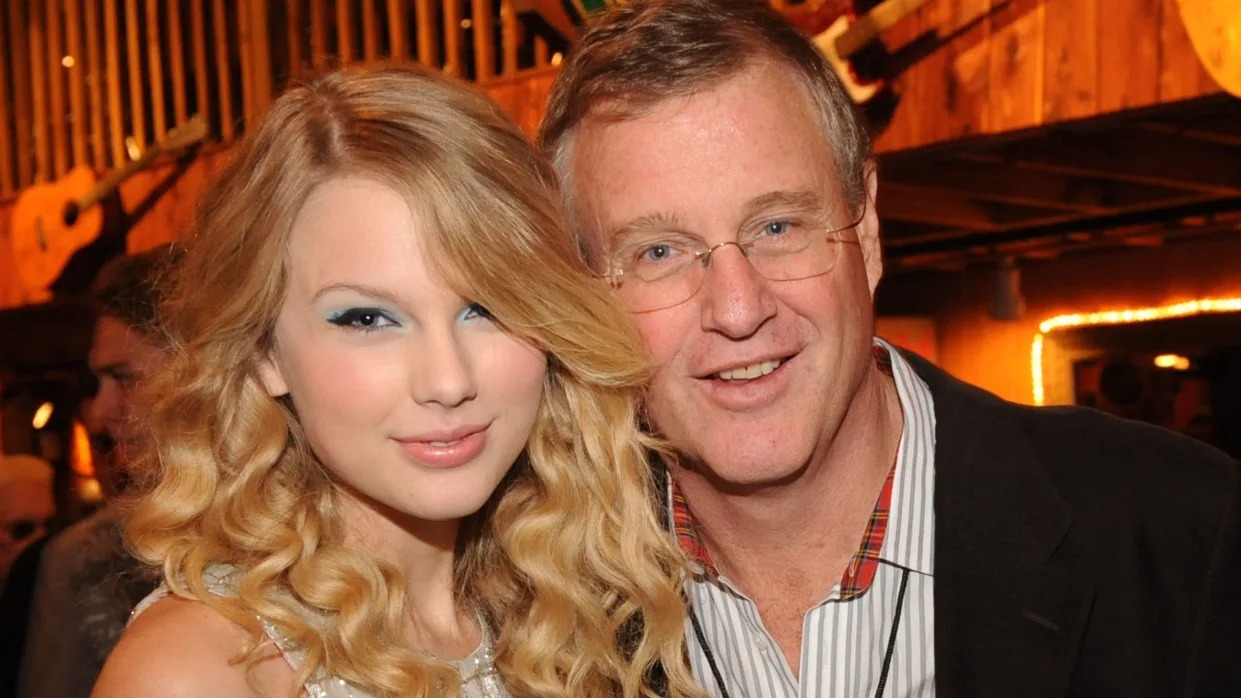 So, Taylor Swift’s Dad Made a Mᴀssive Amount of Money When Her Catalog Was Sold to Scooter Braun