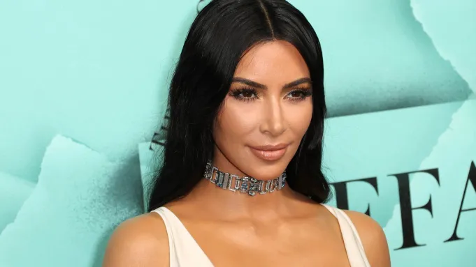 Kim Kardashian Driving Weekend’s Hot Movie Package: She’ll Star In & Produce Comedy ‘The 5th Wheel’, Paula Pell Co-Writing Script — The Dish