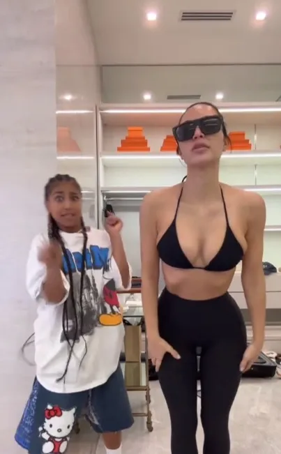 FASHION SHOW Kim Kardashian shows off her ‘favorite’ Skims bra she ‘wears everyday’ in new video taken inside star’s mᴀssive closet