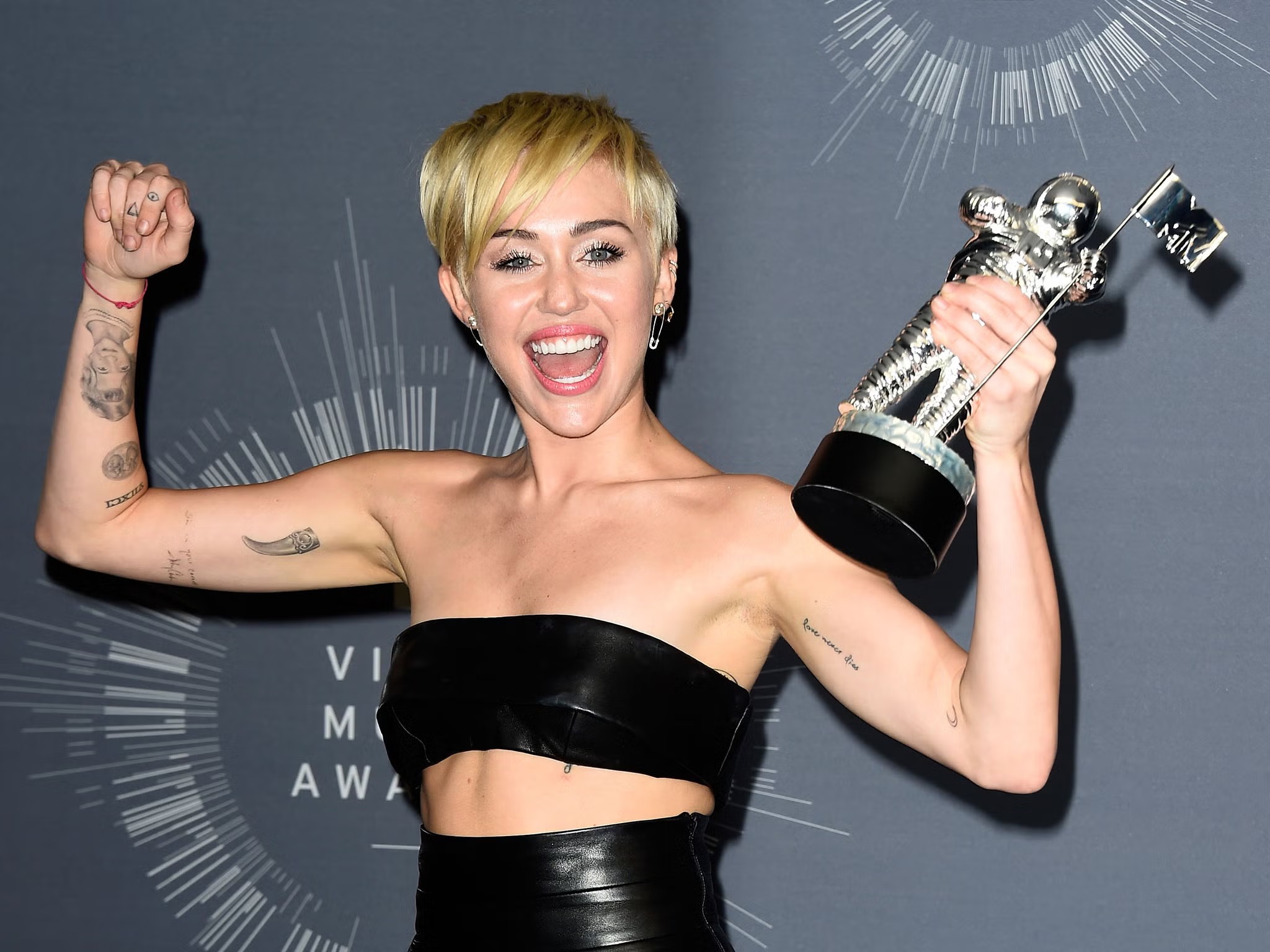 What Awards Has Miley Cyrus Won?