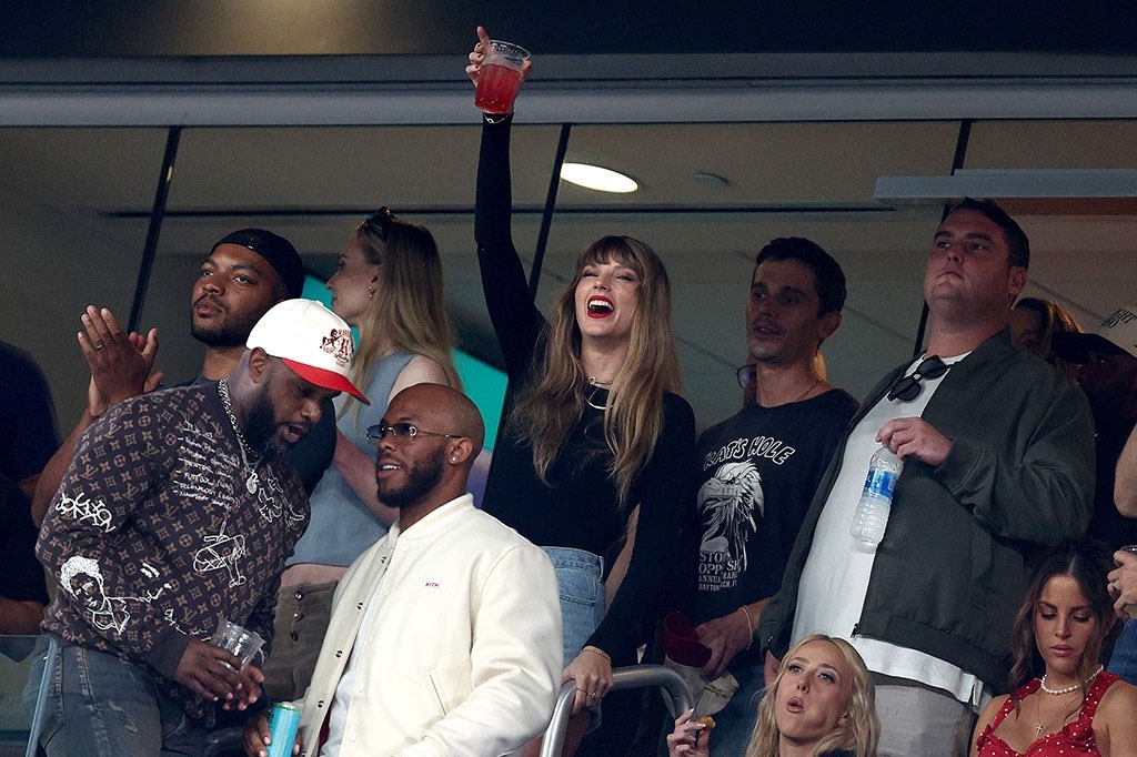 Cara Delevingne Says BFF Taylor Swift’s Relationship With Travis Kelce Is “Very Different”