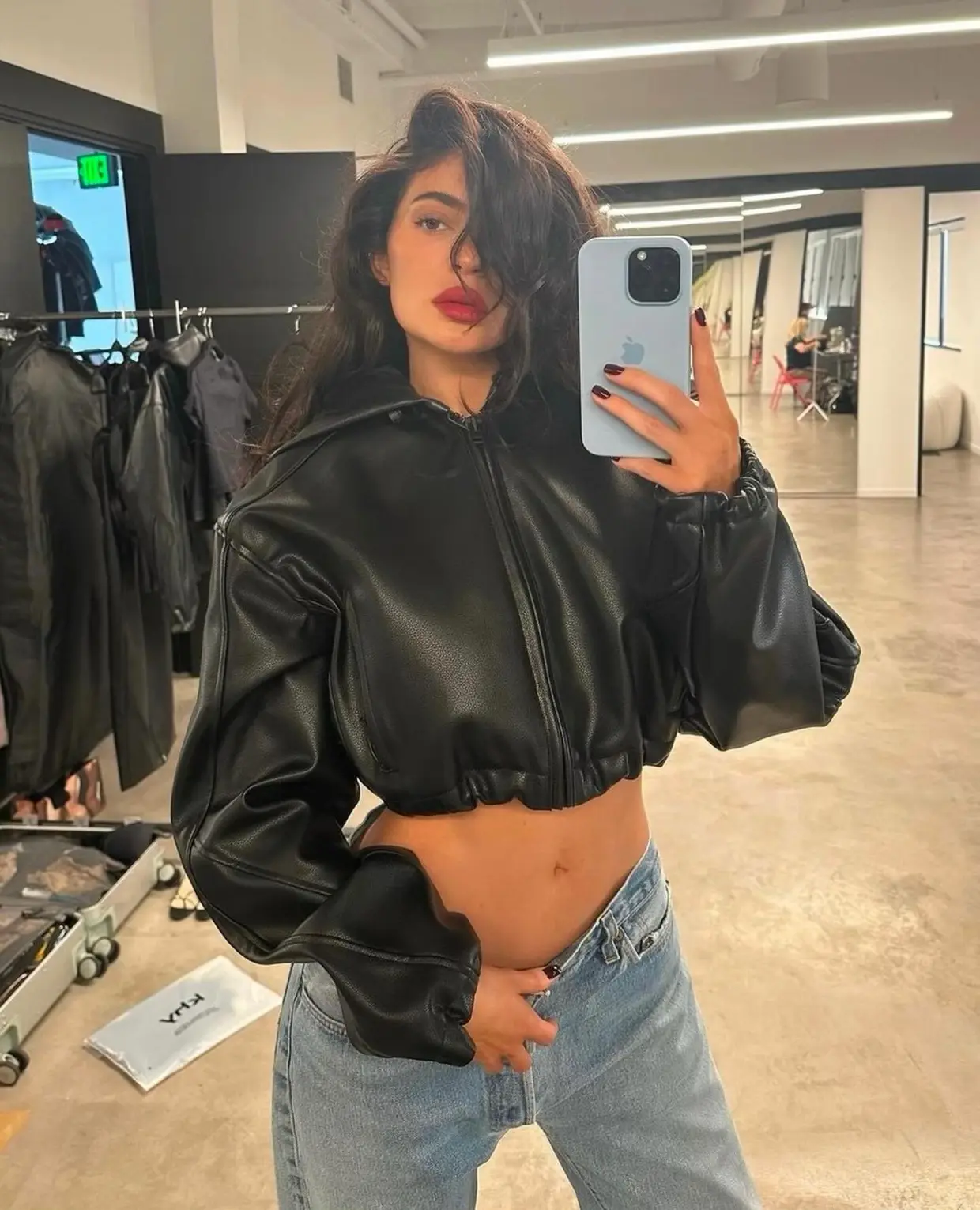 ‘WHY?’ Kylie Jenner concerns fans who say she’s ‘too skinny’ as she shows off shrinking ʙuтт in jeans and leather crop jacket