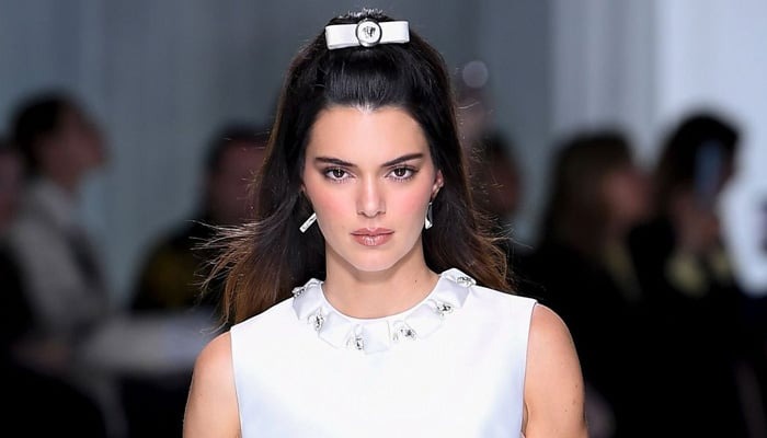 Kendall Jenner trolled for ‘bad’ Versace runway walk at Milan Fashion Week