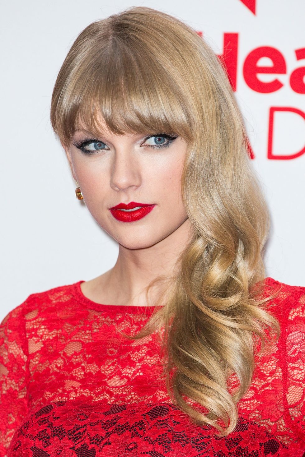 Taylor Swift’s Amazing Beauty Transformation Through the Years