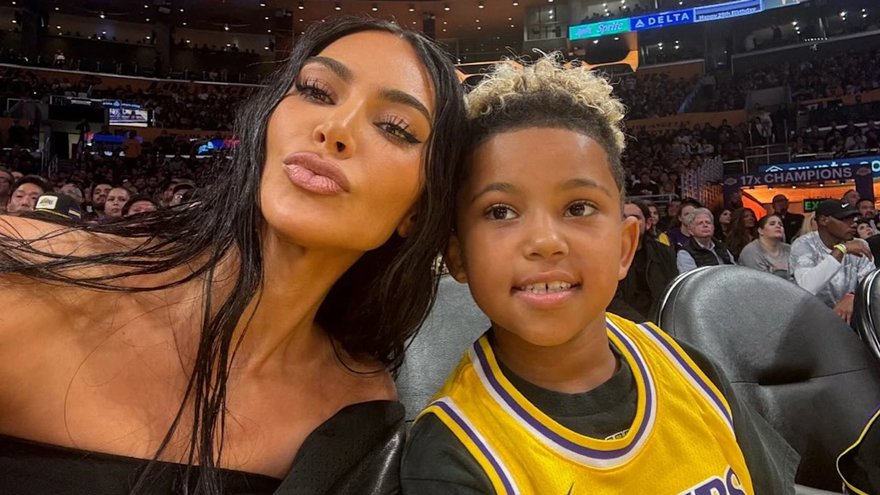 Kim Kardashian’s son Saint runs out of family pH๏τoshoot in unseen video