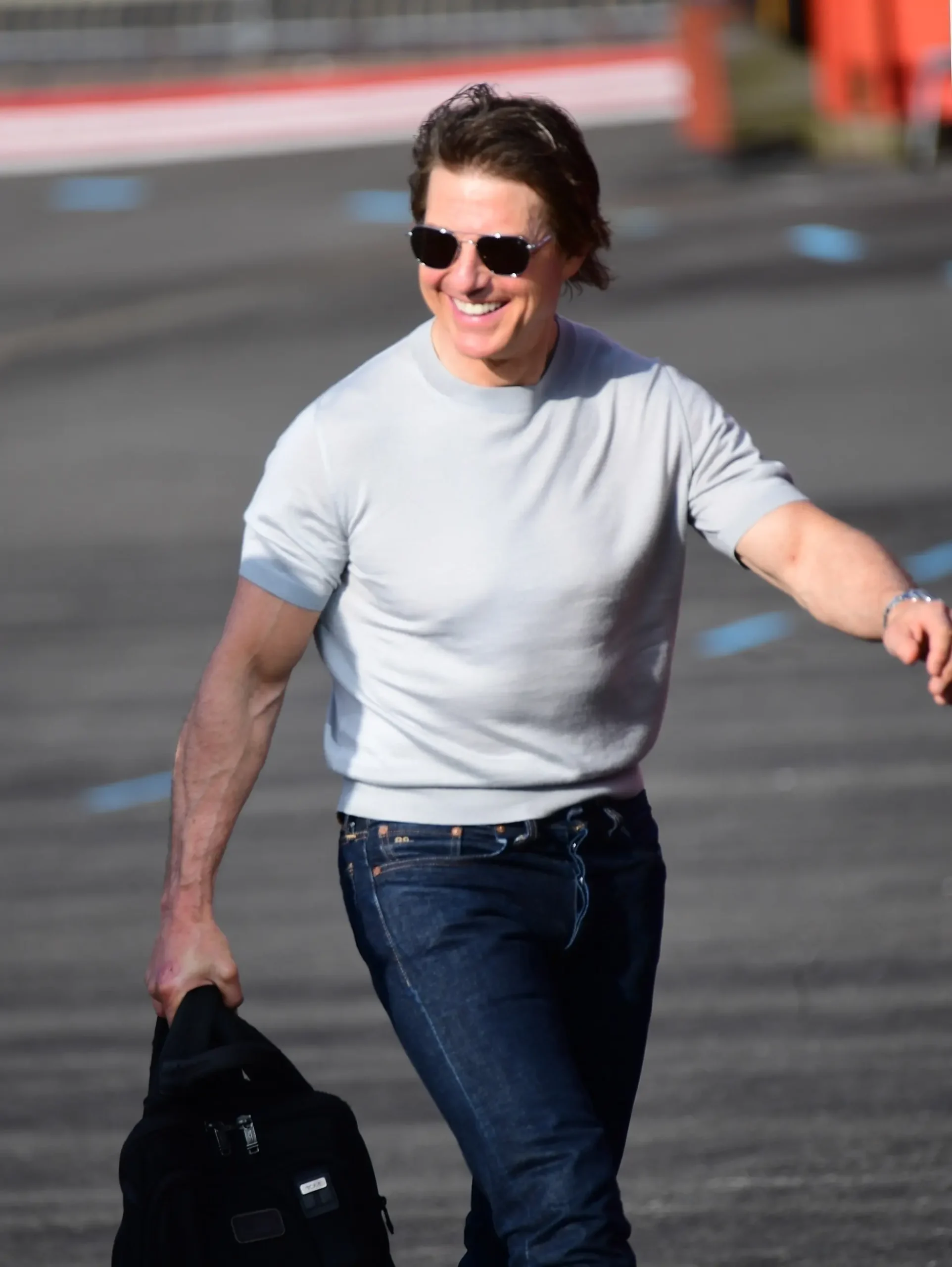 Tom Cruise flies helicopter with son Connor after missing daughter Suri’s graduation