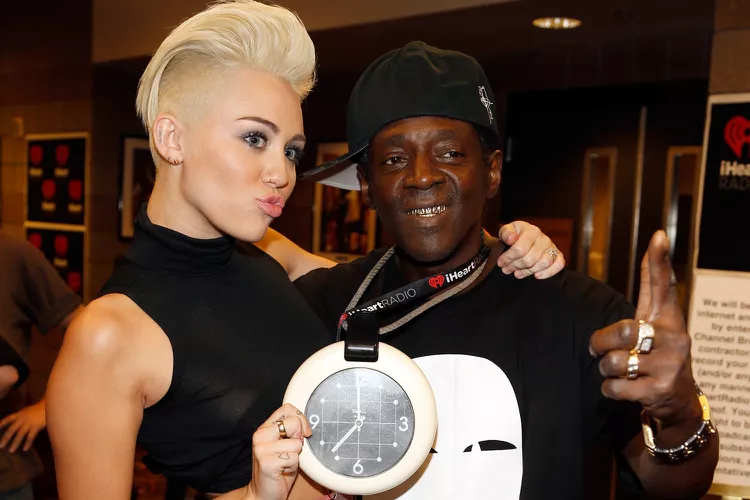 Flavor Flav Recalls Miley Cyrus Smacking His Face After He Mistook Her for Gwen Stefani: ‘We Laughed It Off’