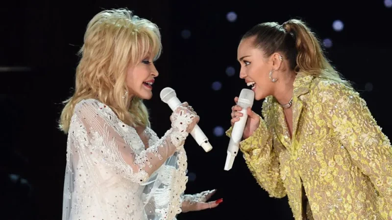 Miley Cyrus and Dolly Parton are apparently distant relatives