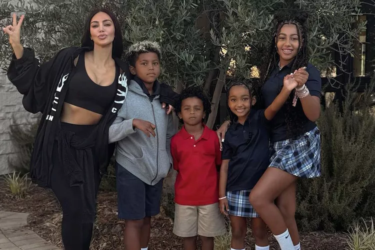 Kim Kardashian’s Four Kids Look All Grown Up as They Head Back to the Clᴀssroom: ‘School Daze Are Upon Us’