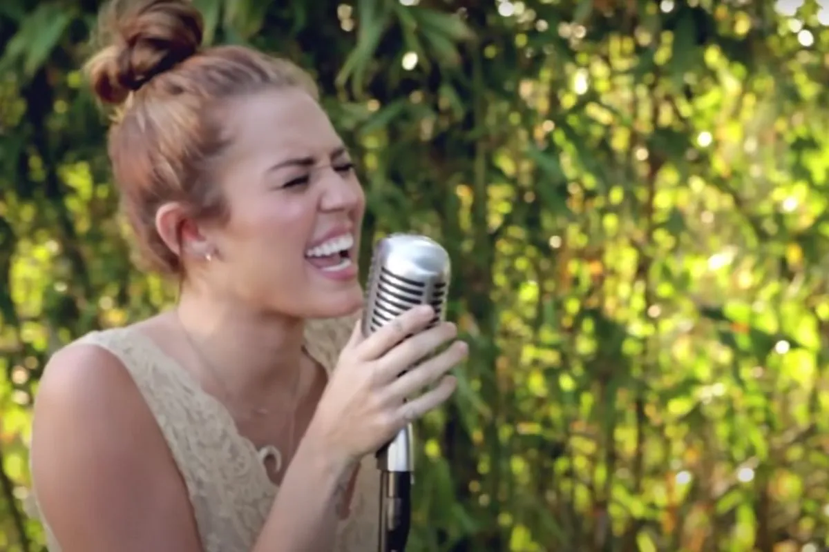 Miley Cyrus’ Cover of ‘Jolene’ is a Beautiful Homage to Her Godmother